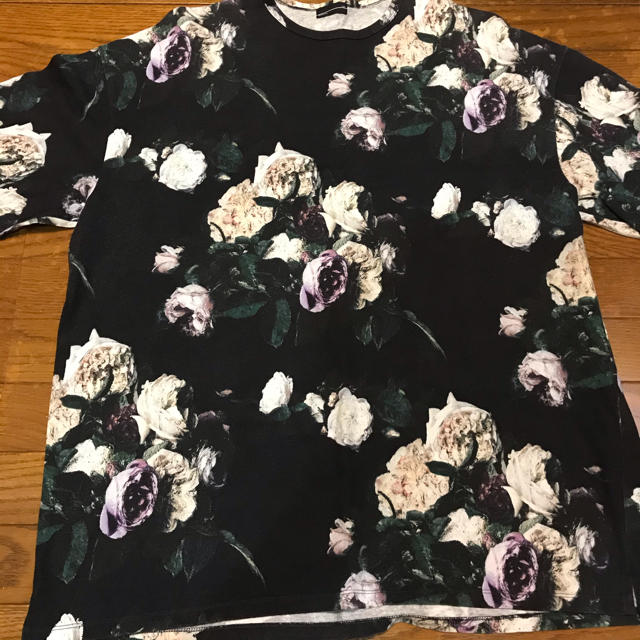 LAD MUSICIAN(ラッドミュージシャン)のラッドミュージシャン　17ss スーパービッグ　ローズ　薔薇　tシャツ  メンズのトップス(Tシャツ/カットソー(半袖/袖なし))の商品写真