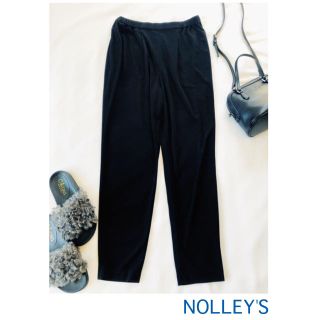 ノーリーズ(NOLLEY'S)の【美品】ノーリーズライト　テーパードパンツ　黒(カジュアルパンツ)