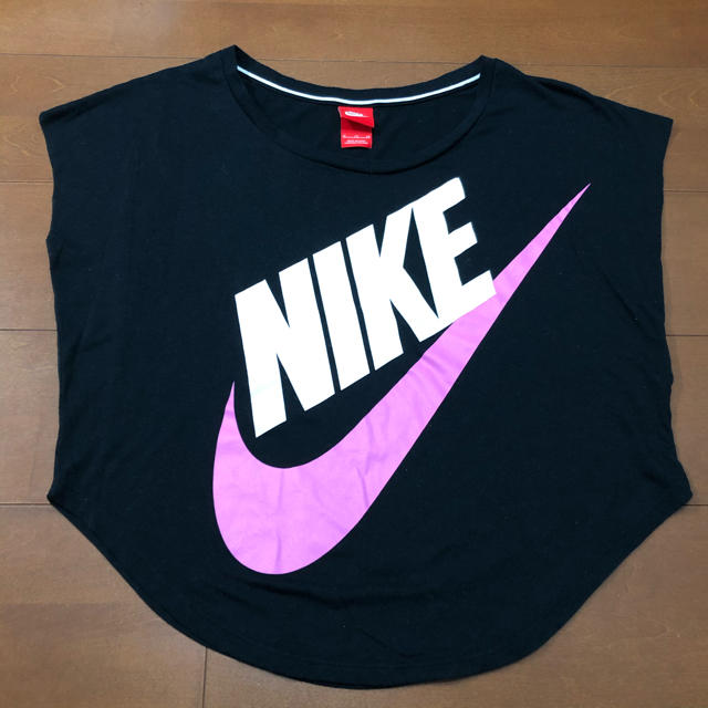NIKE(ナイキ)のナイキ　Tシャツ　レディース サイズX L レディースのトップス(Tシャツ(半袖/袖なし))の商品写真