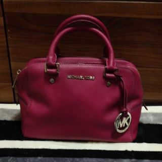 マイケルコース(Michael Kors)の【あいにゃん様専用】マイケルコース⭐ハンドバッグ⭐チェリーレッド(ハンドバッグ)