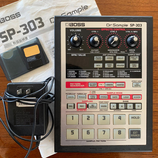 JDilla入手困難。BOSS SP-303 Dr.Sample スマートメディア64MB付