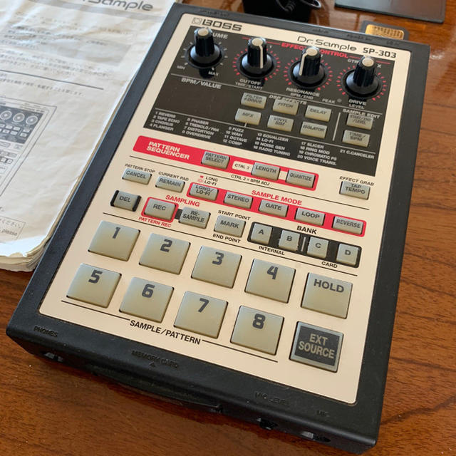 入手困難。BOSS SP-303 Dr.Sample スマートメディア64MB付 1