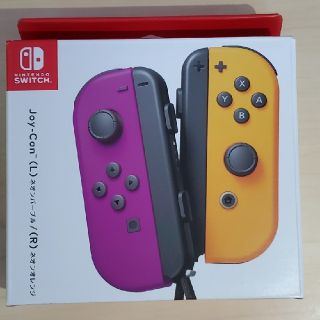 ニンテンドースイッチ(Nintendo Switch)のジョイコン　ネオンパープル　ネオンオレンジ(家庭用ゲーム機本体)