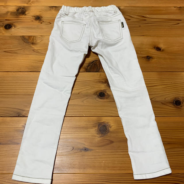 Branshes(ブランシェス)のホワイトジーンズ サイズ 120 キッズ/ベビー/マタニティのキッズ服女の子用(90cm~)(パンツ/スパッツ)の商品写真