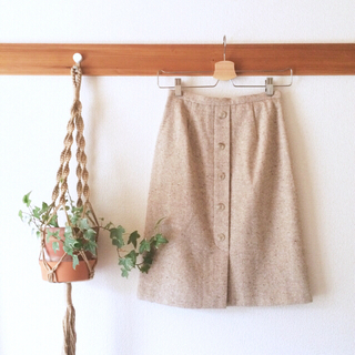 フラワー(flower)のused beige skirt(ひざ丈スカート)