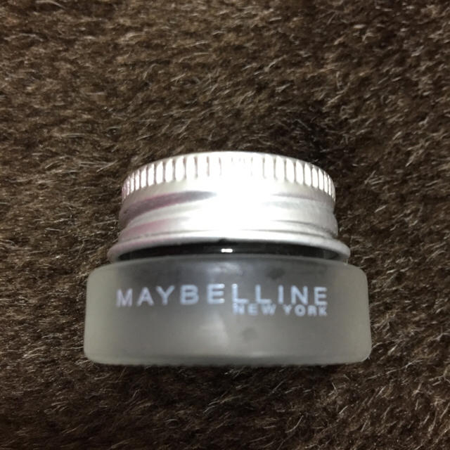 MAYBELLINE(メイベリン)のメイベリンジェルライナーブラック コスメ/美容のベースメイク/化粧品(アイライナー)の商品写真