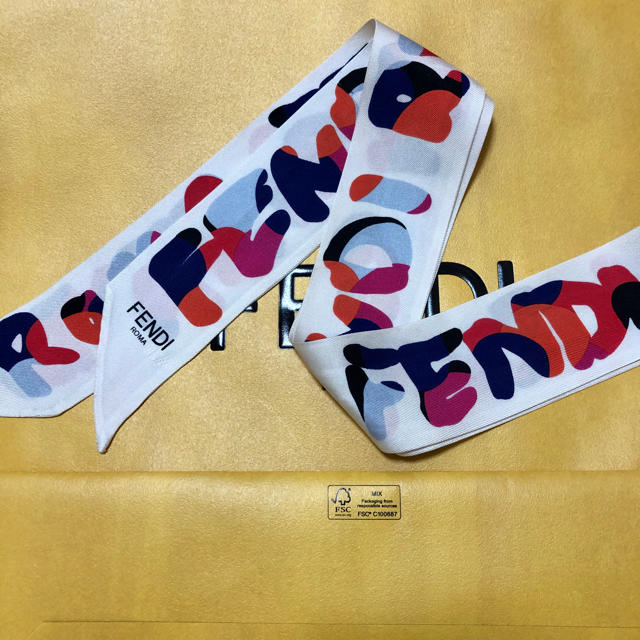 FENDI(フェンディ)のFENDI ツイリー　 レディースのファッション小物(バンダナ/スカーフ)の商品写真
