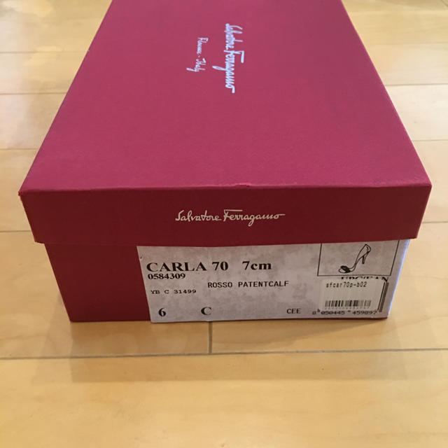 Ferragamo(フェラガモ)のフェラガモ  リボンパンプス 新品裏張り済み  CARLA ヴァラ レディースの靴/シューズ(ハイヒール/パンプス)の商品写真