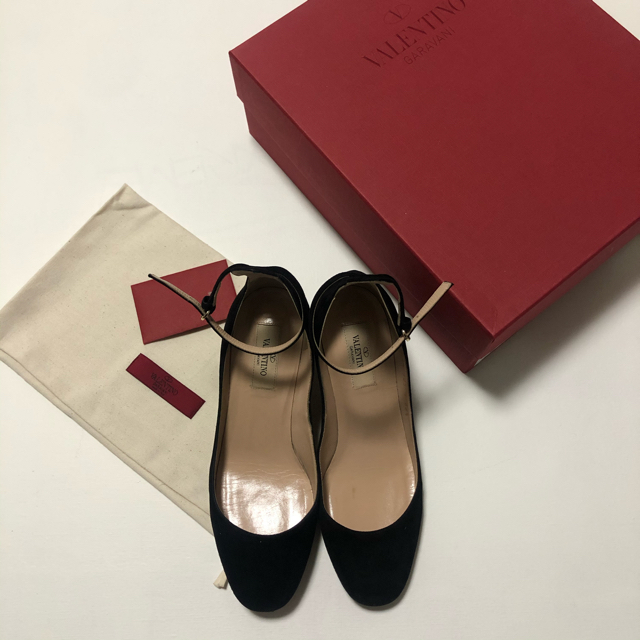 VALENTINO(ヴァレンティノ)のVALENTINO スエードストラップパンプス 36 1/2サイズ レディースの靴/シューズ(ハイヒール/パンプス)の商品写真