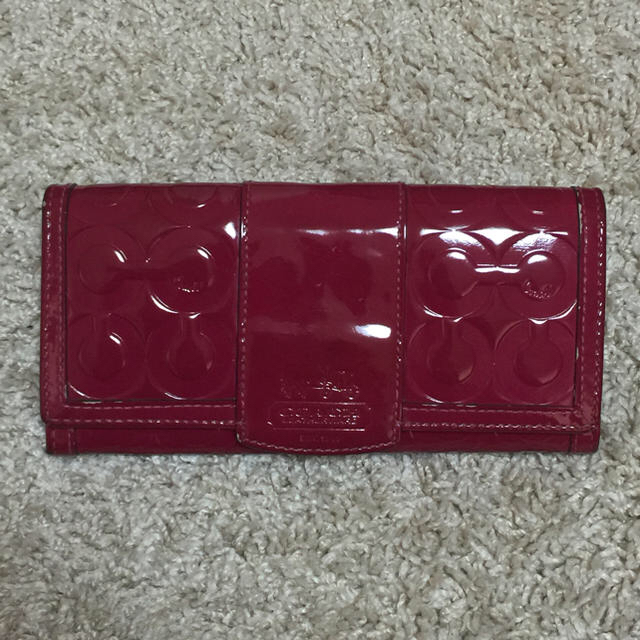 COACH(コーチ)の《COACH》エナメル長財布 レディースのファッション小物(財布)の商品写真