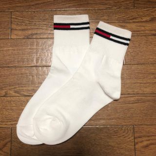 トミーヒルフィガー(TOMMY HILFIGER)の新品！靴下 白 ソックス(ソックス)