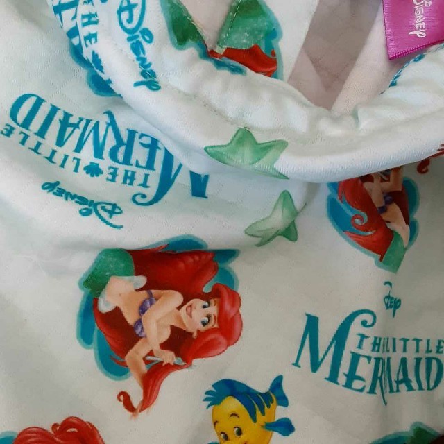 Disney(ディズニー)のアリエル ナップサック キッズ/ベビー/マタニティのこども用バッグ(リュックサック)の商品写真