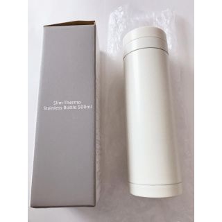 サーモス(THERMOS)の【新品未使用】スリムサーモステンレスボトル　500ml アイボリー(タンブラー)