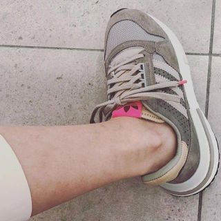 adidas(スニーカー)のフリマアイテム一覧 adidas(スニーカー)のフリマアイテム一覧