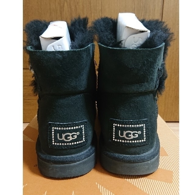 UGG(アグ)のUGG ブーツ 黒 スワロフスキー レディースの靴/シューズ(ブーツ)の商品写真