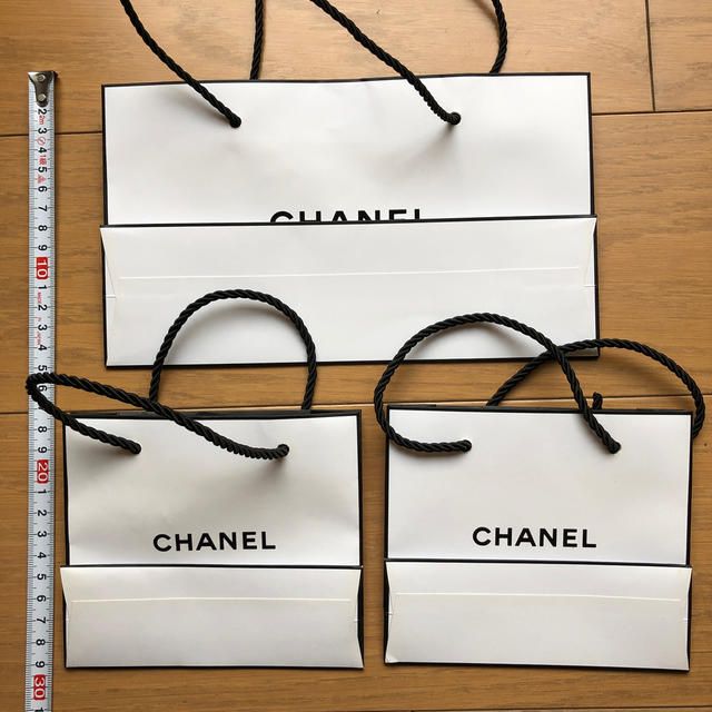 CHANEL(シャネル)のシャネル　CHANEL 紙袋　ショッパー レディースのバッグ(ショップ袋)の商品写真