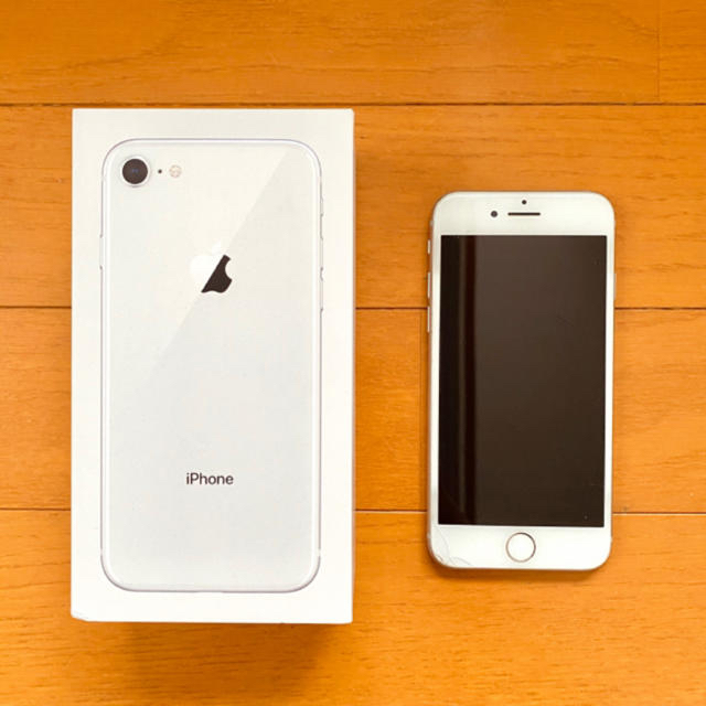 スマートフォン/携帯電話apple iPhone8