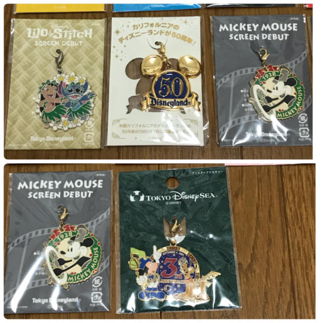 Disney(ディズニー)の【非売品】TDL◆2003～2006年配布◆ファスナーアクセサリー◆24個セット エンタメ/ホビーのおもちゃ/ぬいぐるみ(キャラクターグッズ)の商品写真