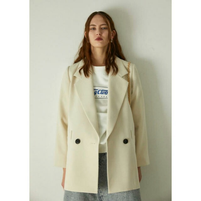 moussy(マウジー)のmoussy完売classicoverジャケットアイボリー レディースのジャケット/アウター(テーラードジャケット)の商品写真