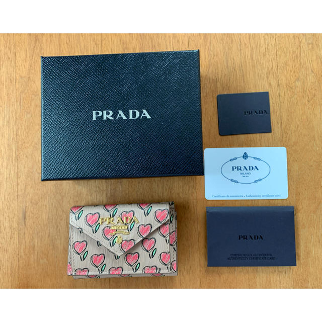 極美品】プラダ ミニ財布 | settannimacchineagricole.it
