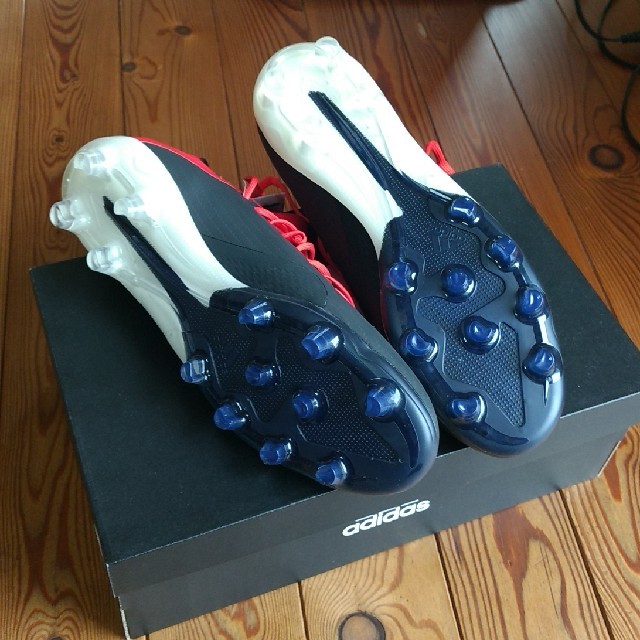 adidas(アディダス)のアディダス　サッカースパイク スポーツ/アウトドアのサッカー/フットサル(シューズ)の商品写真