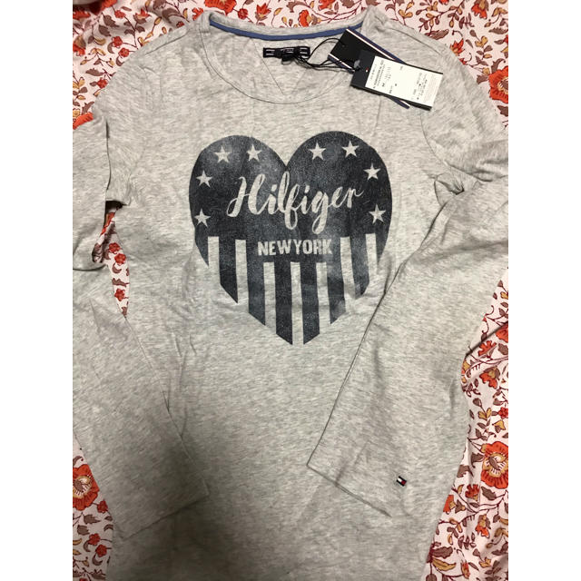 TOMMY HILFIGER(トミーヒルフィガー)のTシャツ TOMMY HILFIGER レディースのトップス(Tシャツ(長袖/七分))の商品写真