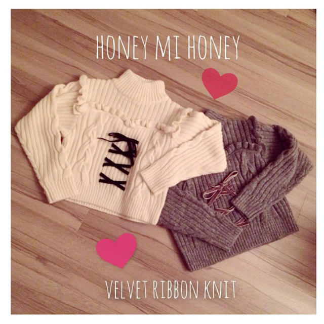 Honey mi Honey(ハニーミーハニー)のベルベットリボンニット レディースのトップス(ニット/セーター)の商品写真