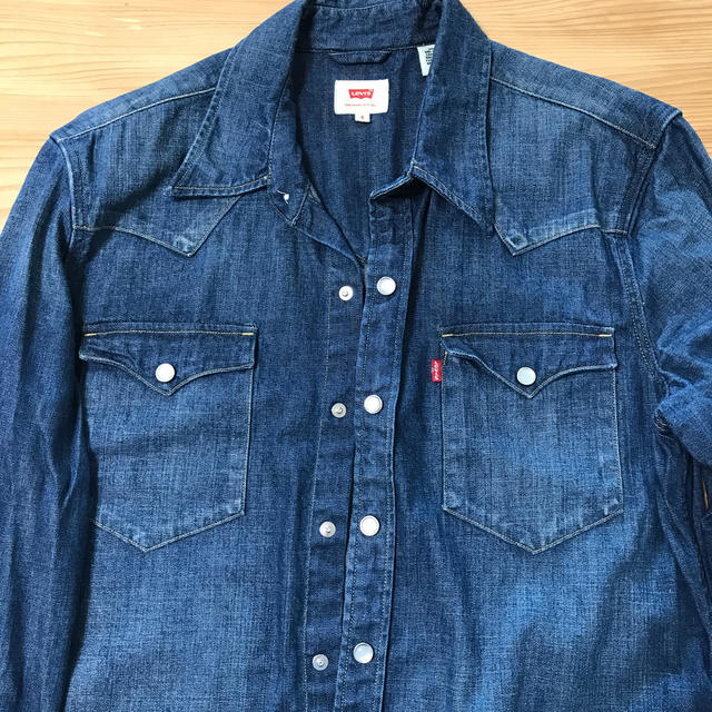 Levi's(リーバイス)のデニムシャツ メンズのトップス(シャツ)の商品写真