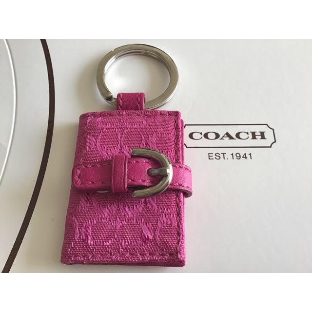 COACH(コーチ)の売り切り価格★コーチキーホルダー新品未使用 レディースのファッション小物(キーホルダー)の商品写真