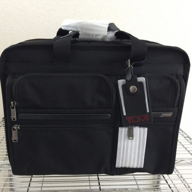 TUMI(トゥミ)の【国内正規品・未使用】TUMI 26103 D4 ★PCブリーフケース付 メンズのバッグ(ビジネスバッグ)の商品写真