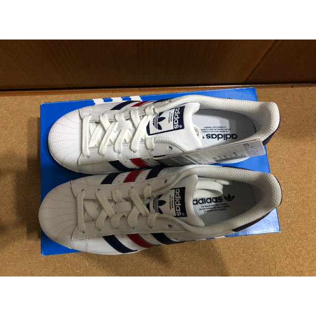 adidas(アディダス)の新品 23cm アディダス スーパースター トリコロール レディースの靴/シューズ(スニーカー)の商品写真