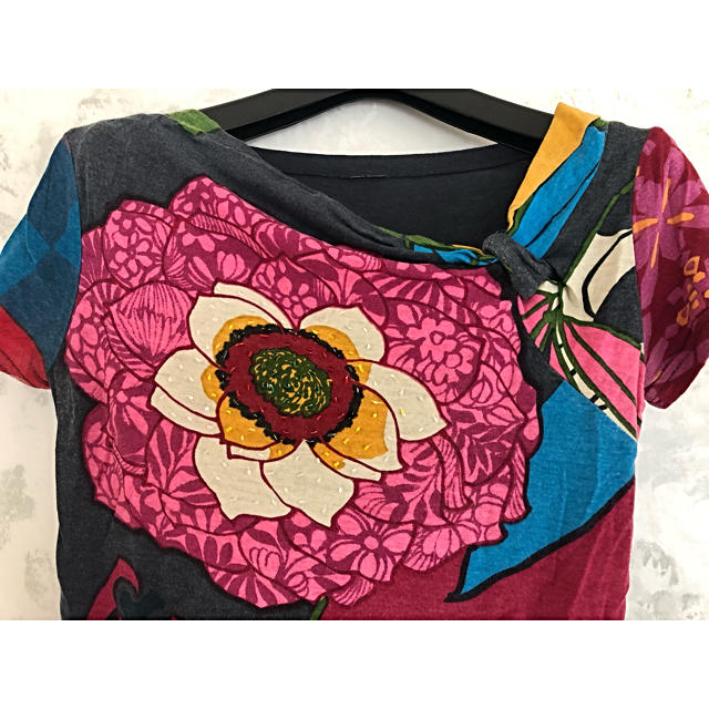 DESIGUAL(デシグアル)のレディース  T シャツ レディースのトップス(Tシャツ(半袖/袖なし))の商品写真