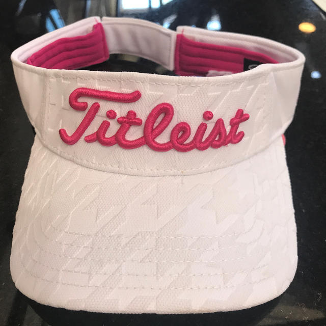 Titleist(タイトリスト)の【新品未使用】サンバイザー　レディース　タイトリスト レディースの帽子(その他)の商品写真