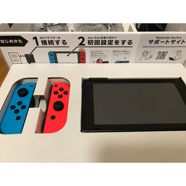 Nintendo Switch(ニンテンドースイッチ)のNintendo switch 本体 ＋ スマブラ FIFA19 エンタメ/ホビーのゲームソフト/ゲーム機本体(家庭用ゲーム機本体)の商品写真