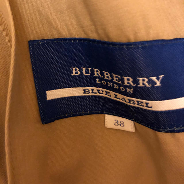 BURBERRY BLUE LABEL(バーバリーブルーレーベル)の訳あり格安！バーバリーブルーレーベル　トレンチ風　ジャケット　ショートコート レディースのジャケット/アウター(トレンチコート)の商品写真