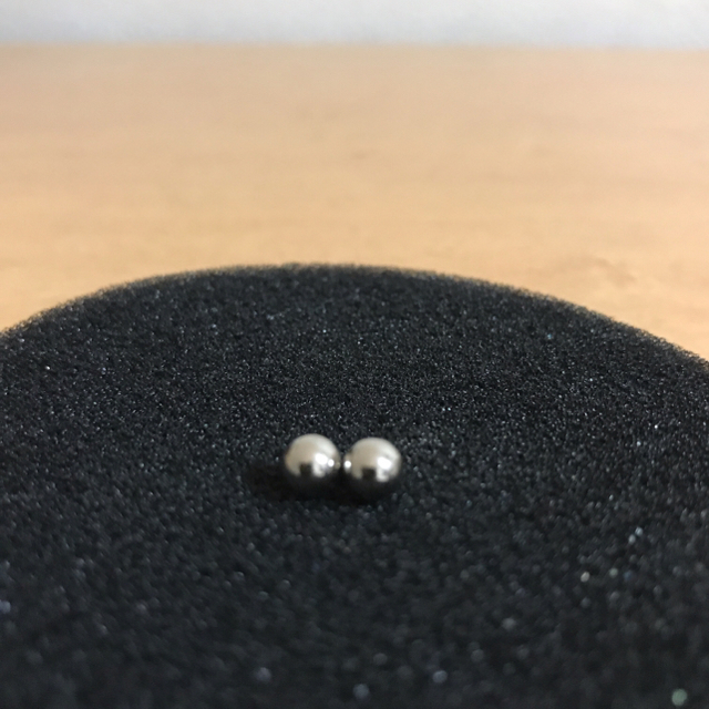 133☆ボールマグネットピアス　1セット　5mm フェイクピアス メンズのアクセサリー(ピアス(片耳用))の商品写真