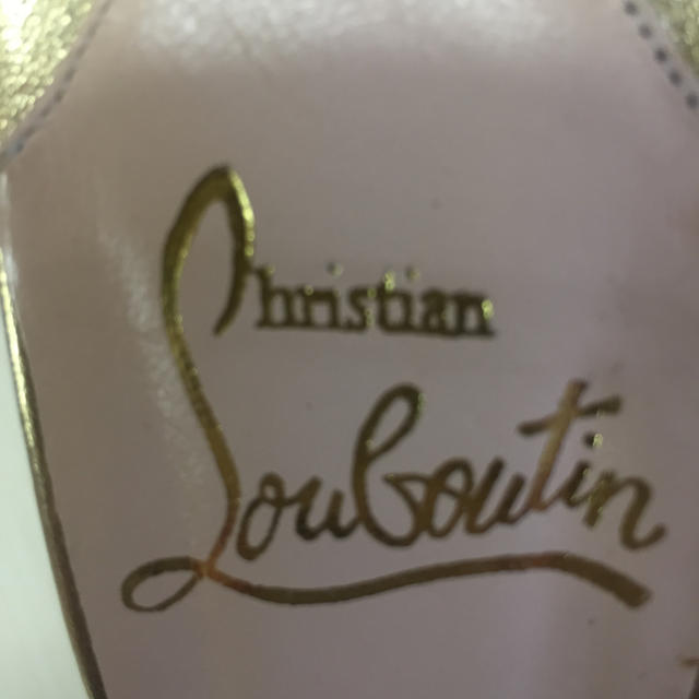 Christian Louboutin(クリスチャンルブタン)の⭐️⭐️⭐️たろうとはなこ様　専用 レディースの靴/シューズ(ミュール)の商品写真
