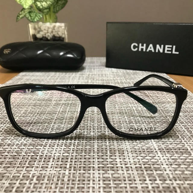 CHANEL(シャネル)の未使用品‼️シャネル✰︎CHANEL✨メガネ🎀フレーム レディースのファッション小物(サングラス/メガネ)の商品写真