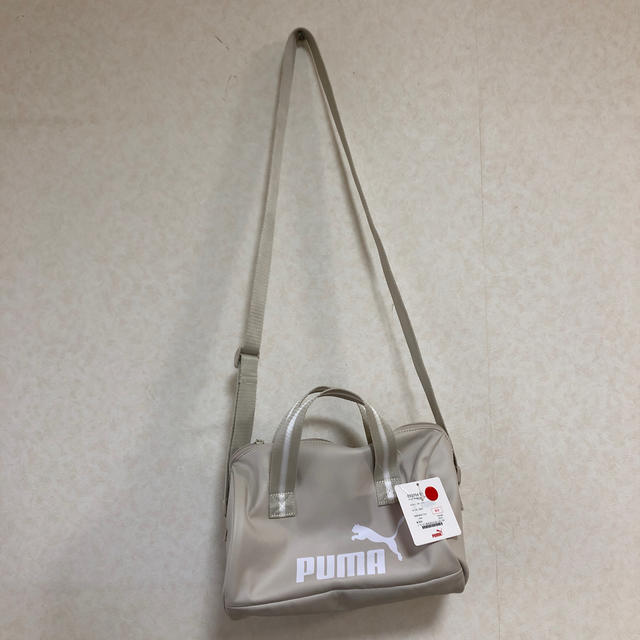 PUMA(プーマ)のしずく様専用　プーマ  新品未使用　ショルダーバック レディースのバッグ(ショルダーバッグ)の商品写真