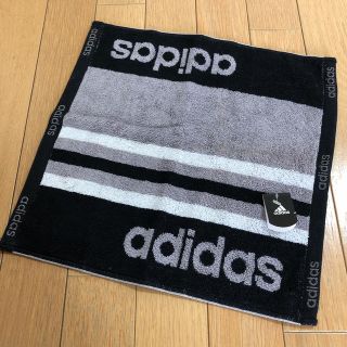 アディダス(adidas)のアディダス adidas ハンドタオル 新品タグ付(タオル/バス用品)