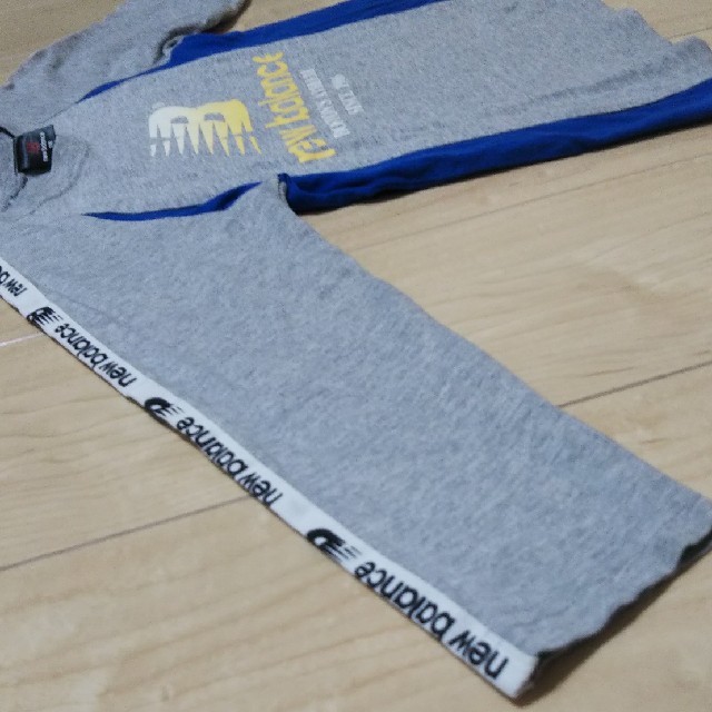 New Balance(ニューバランス)のnewbalance キッズ長袖Tシャツ 100 キッズ/ベビー/マタニティのキッズ服男の子用(90cm~)(Tシャツ/カットソー)の商品写真