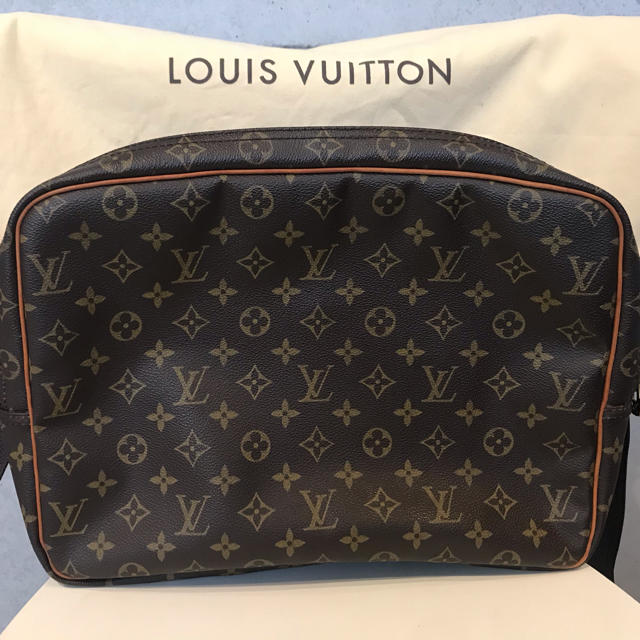 LOUIS VUITTON(ルイヴィトン)のルイ・ヴィトン モノグラム リポーターGM ショルダーバッグ メンズのバッグ(ショルダーバッグ)の商品写真