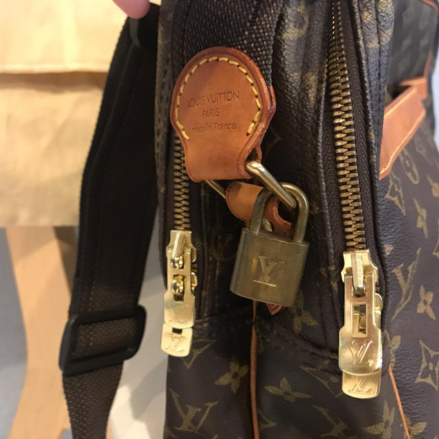 LOUIS VUITTON - ルイ・ヴィトン モノグラム リポーターGM ショルダー