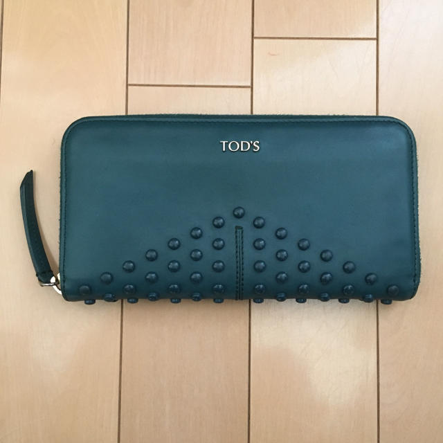 TOD'S(トッズ)のトッズ　長財布 レディースのファッション小物(財布)の商品写真