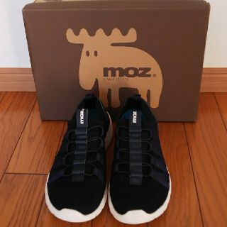 KAJIWARA様専用    MOZ スニーカー 22センチ(スニーカー)