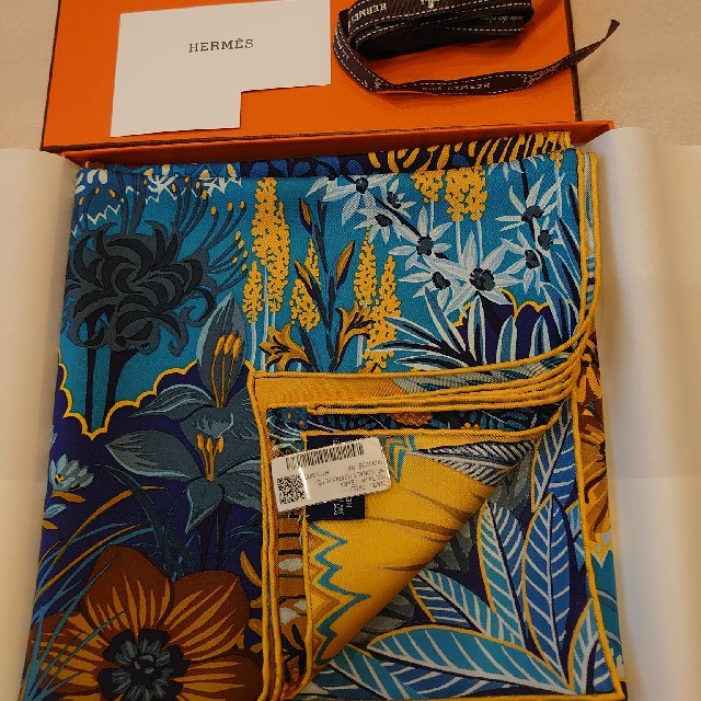 Hermes(エルメス)のエルメススカーフ新品 レディースのファッション小物(バンダナ/スカーフ)の商品写真