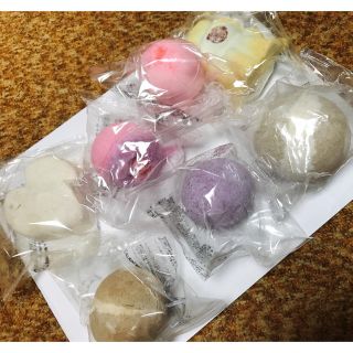 ラッシュ(LUSH)のLUSH バスボム8つと石鹸4つセット(1枚目と2枚目)(入浴剤/バスソルト)