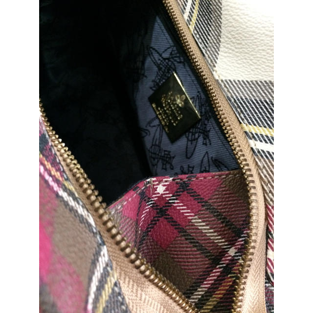 Vivienne Westwood(ヴィヴィアンウエストウッド)のヴィヴィアンウエストウッド  ヤスミン バッグ DERBYダービー チェック レディースのバッグ(ハンドバッグ)の商品写真