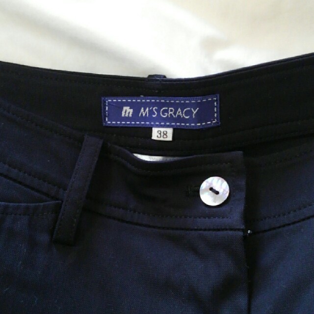 M'S GRACY(エムズグレイシー)のこよっこ様専用です☆エムズグレイシー　黒　パンツ レディースのパンツ(クロップドパンツ)の商品写真