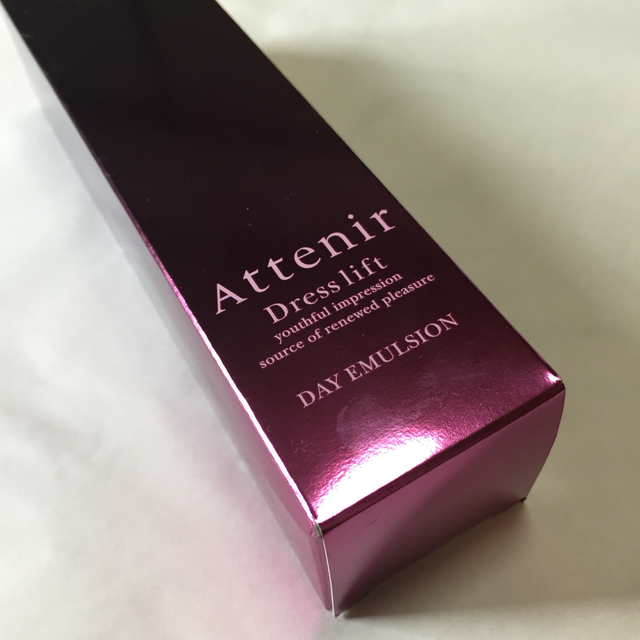 Attenir(アテニア)のアテニア ドレスリフト デイエマルジョン DLr 60ml コスメ/美容のスキンケア/基礎化粧品(乳液/ミルク)の商品写真